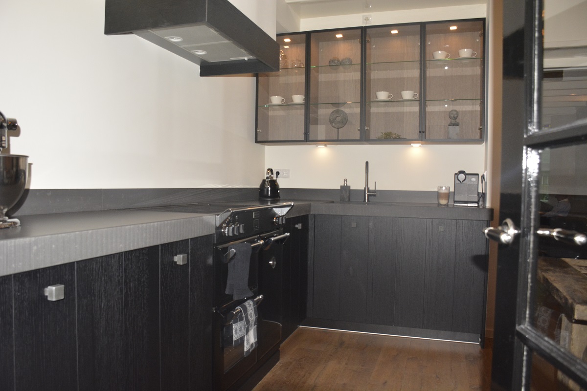 Fam. Markus - Hardinxveld-Giessendam - Eigentijdse keuken-image-8
